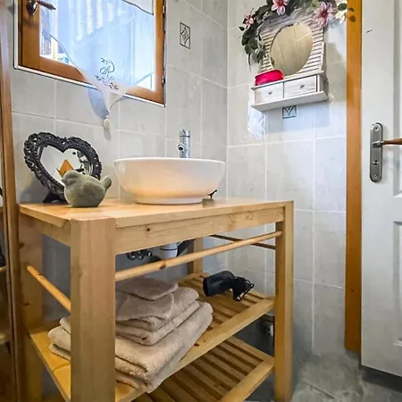 1 Bedroom Awesome In * Harreberg